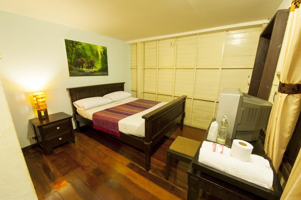 Smile House Boutique Hotel Chiang Mai Exterior photo