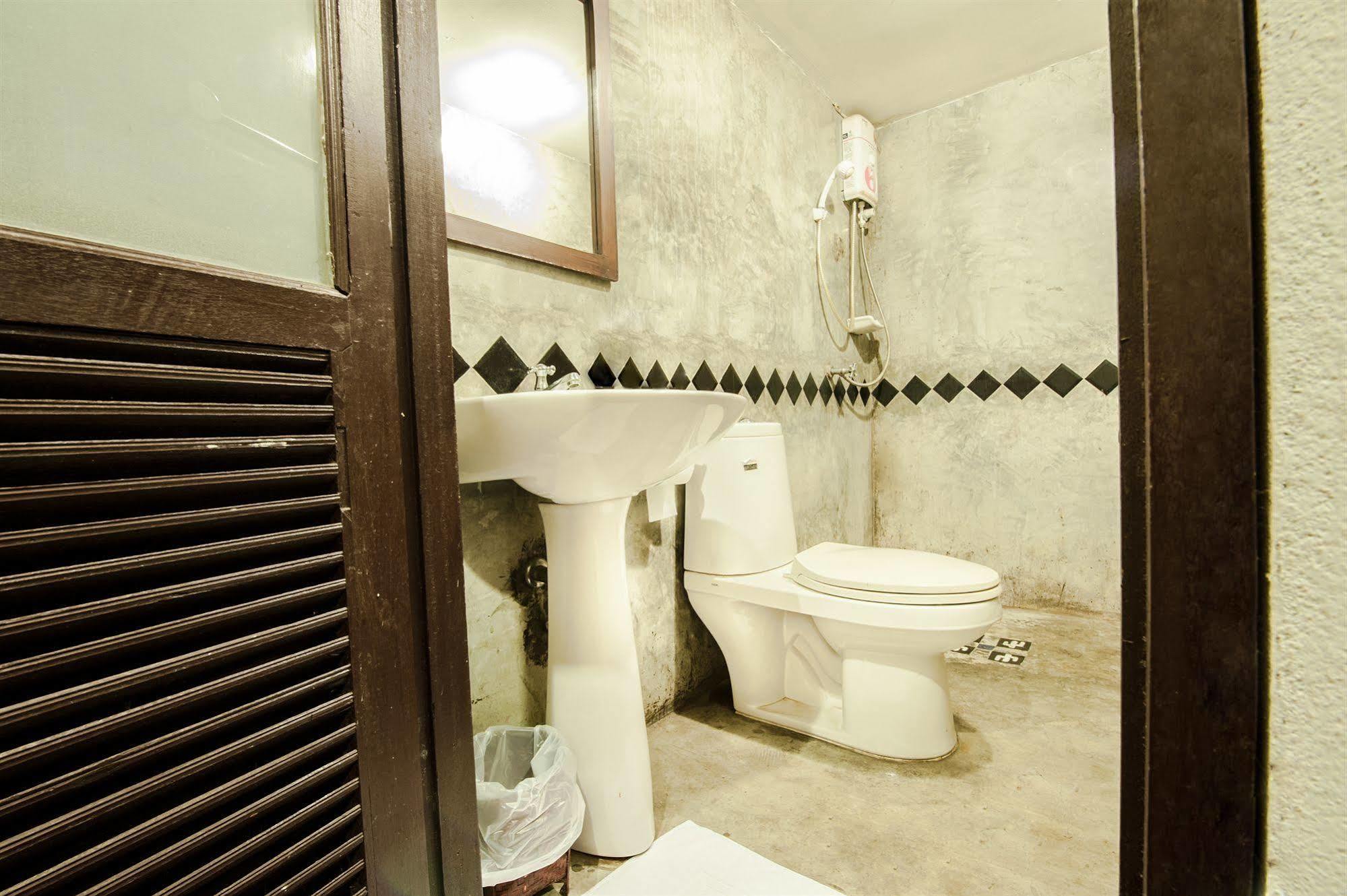 Smile House Boutique Hotel Chiang Mai Exterior photo