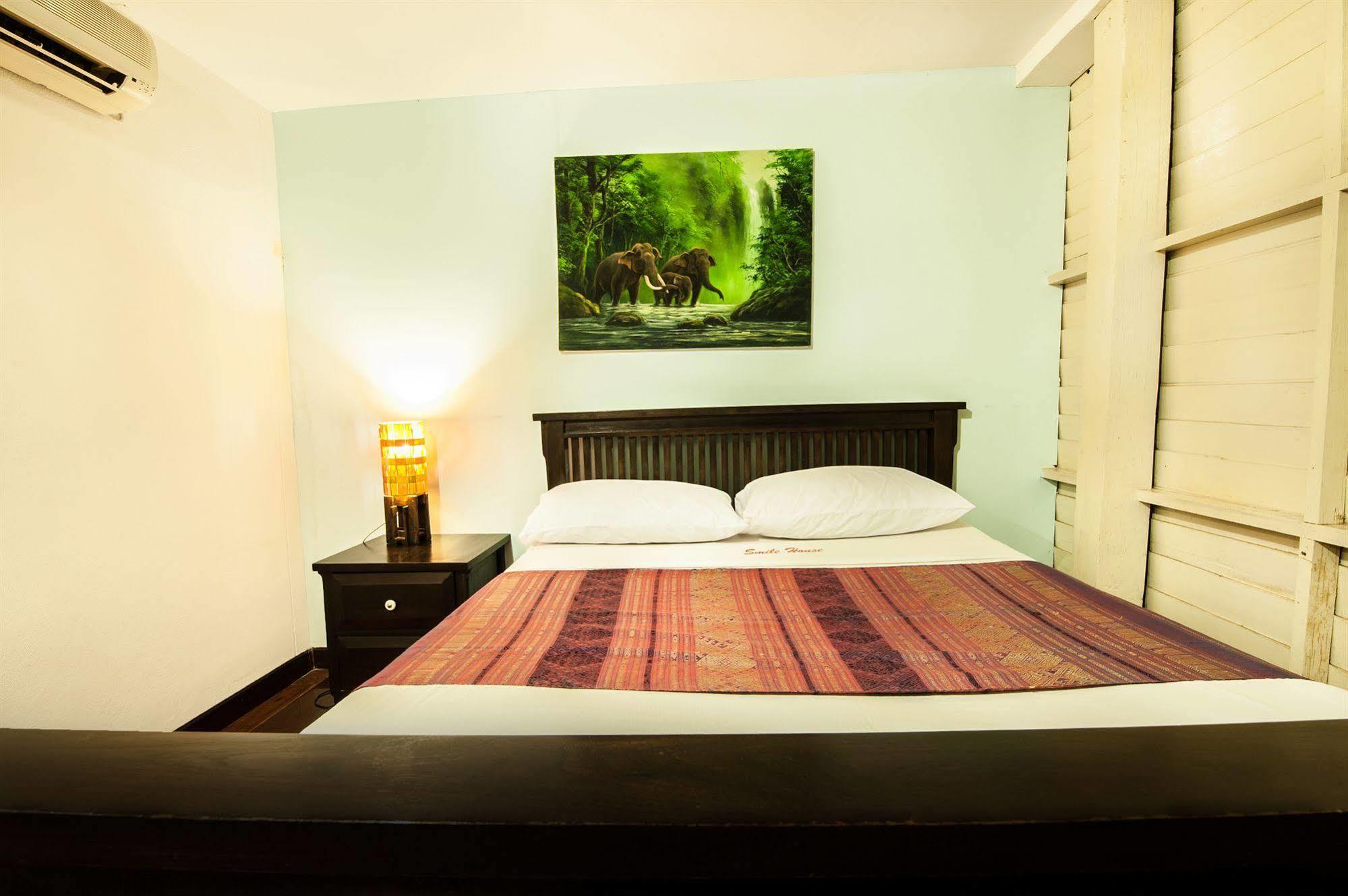 Smile House Boutique Hotel Chiang Mai Exterior photo