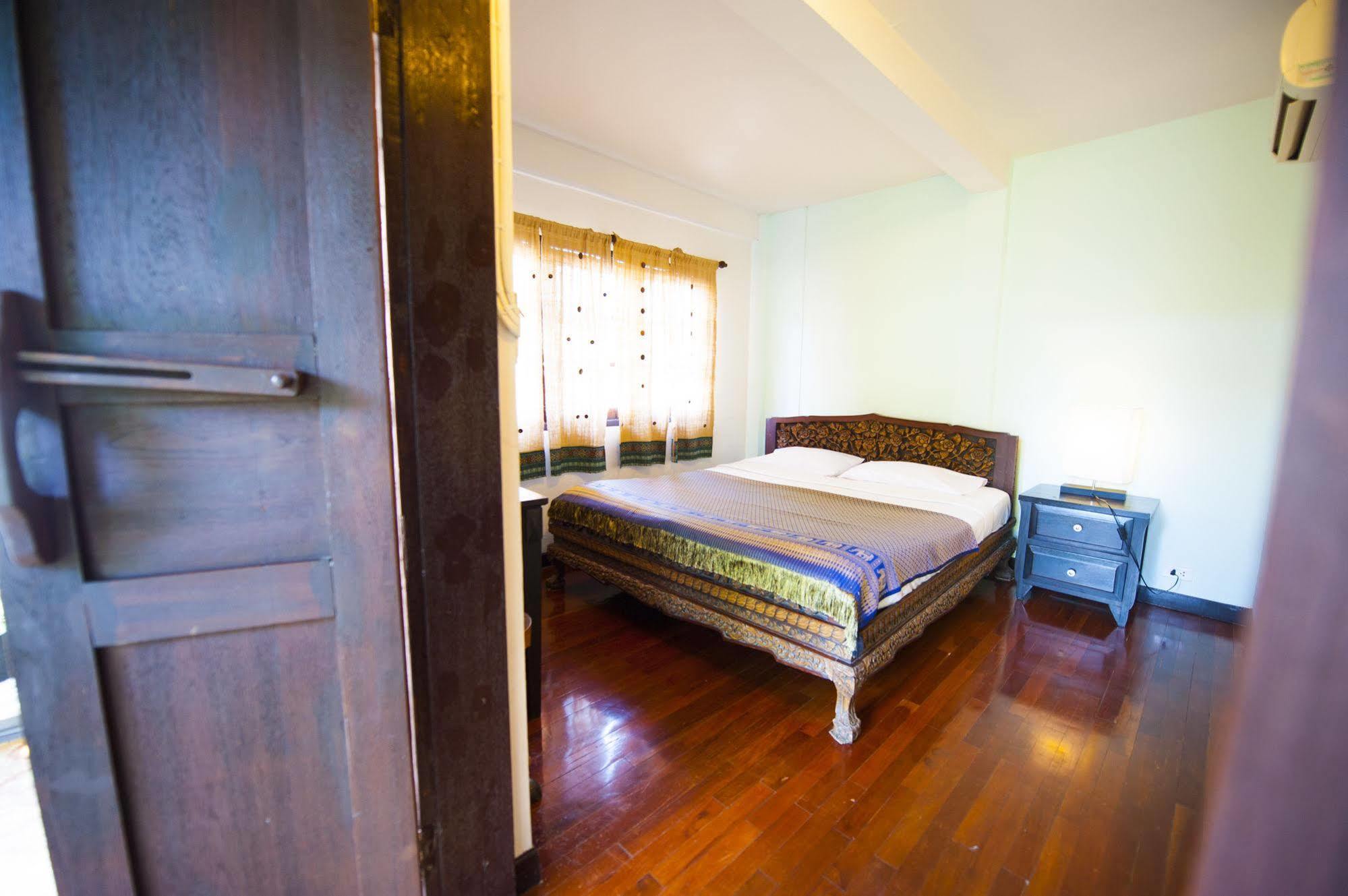 Smile House Boutique Hotel Chiang Mai Exterior photo