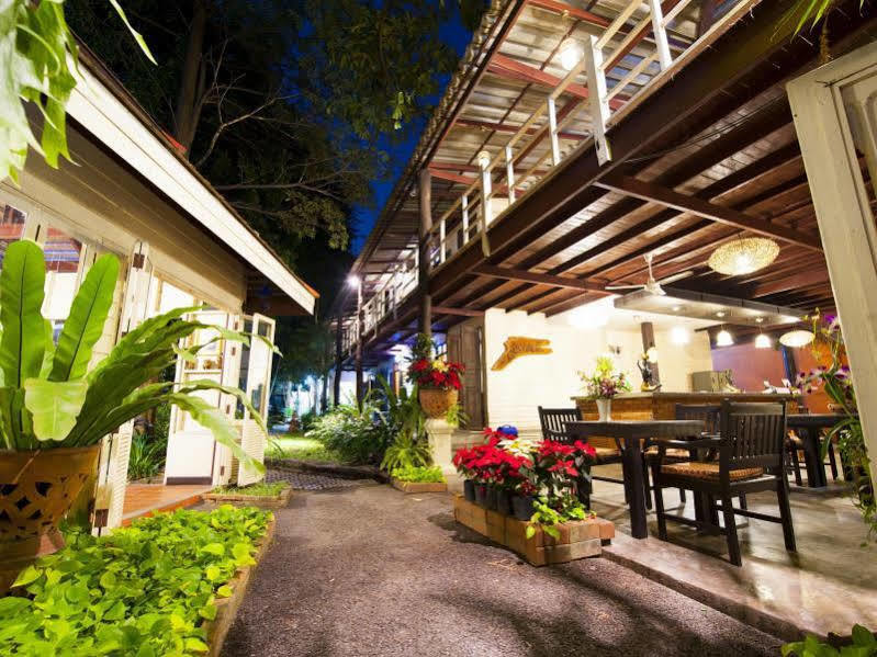 Smile House Boutique Hotel Chiang Mai Exterior photo
